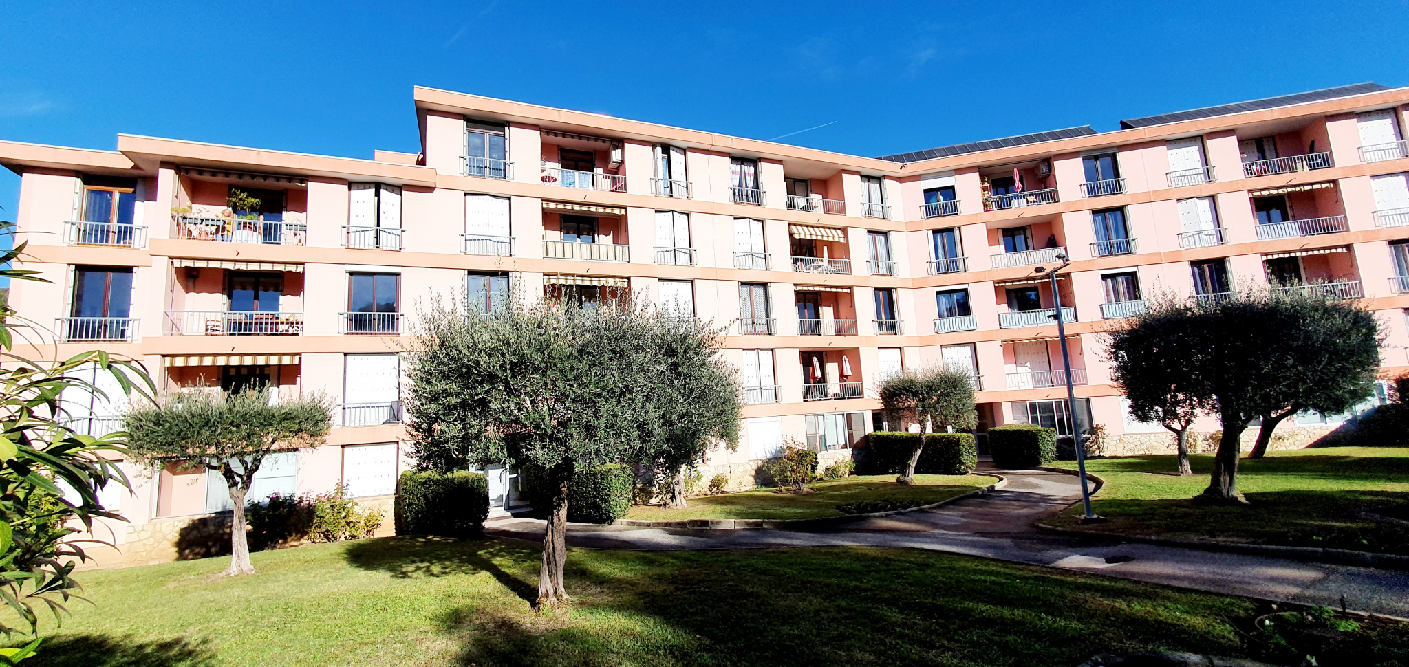 Vente Appartement 107m² 5 Pièces à Grasse (06130) - Groupe CBR